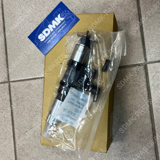 Форсунка HITACHI ZX240LC-3 8973297032 2