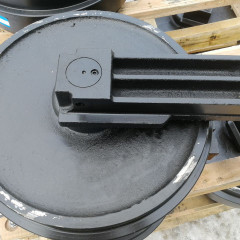 Колесо направляющее KOMATSU PC200-6 20Y-30-00030 20Y-30-00030 Колесо направляющее KOMATSU PC200-6 20Y-30-00030 20Y-30-00030