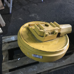 Колесо направляющее KOMATSU D85A-21 154-30-00770 Колесо направляющее KOMATSU D85A-21 154-30-00770